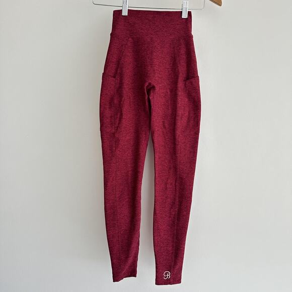 Bombshell Sportswear Leggings XS Red V Back Scrunch Pockets Yoga Gym Training - Picture 1 of 8